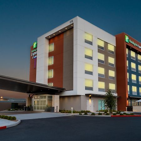 Holiday Inn Express & Suites - Las Vegas - E Tropicana By Ihg Eksteriør bilde