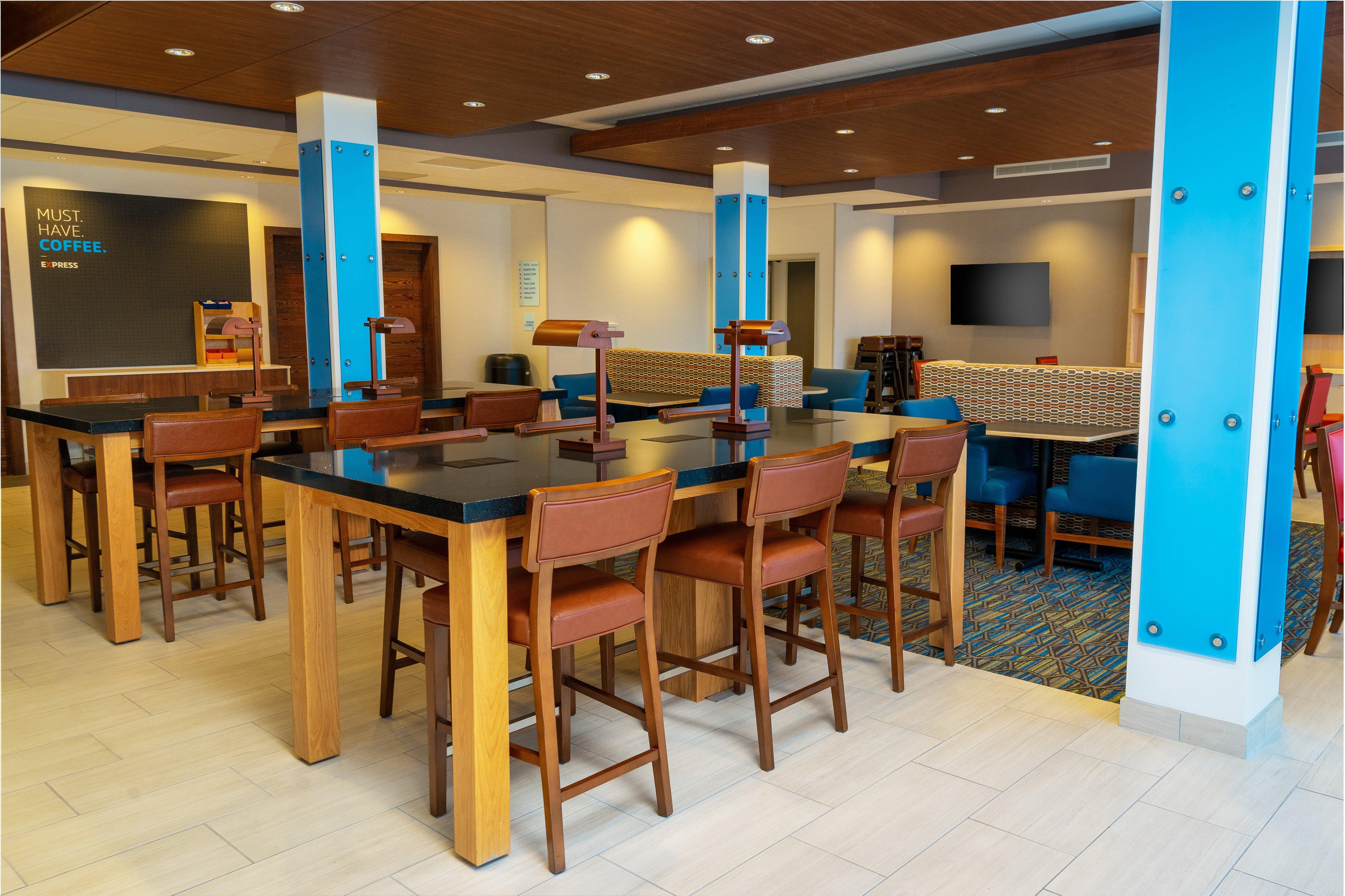 Holiday Inn Express & Suites - Las Vegas - E Tropicana By Ihg Eksteriør bilde
